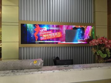 На открытом воздухе шкаф экрана дисплея СИД П5 с системой управления НОВЫ для клуба/гостиницы